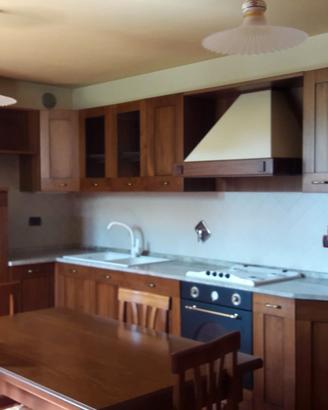 cucina in legno completa