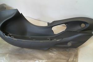 PEDANA SINISTRA BEVERLY PIAGGIO CM1420300E8