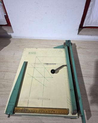 Taglierina a Ghigliottina Manuale