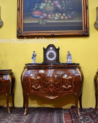 Comò e coppia  comodini intarsiati stile Luigi XV