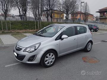 OPEL corsa 1.2 75 CV ideale per neopatentati