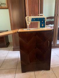 Camera da letto,più macchina da cucire