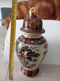 vaso potiche' con coperchio vintage. 