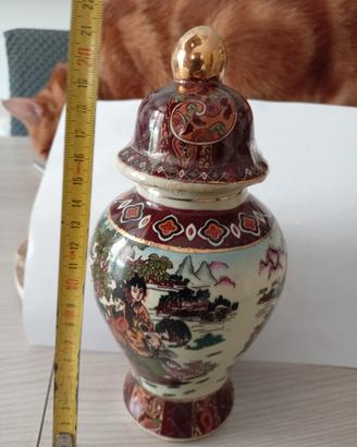 vaso potiche' con coperchio vintage. 