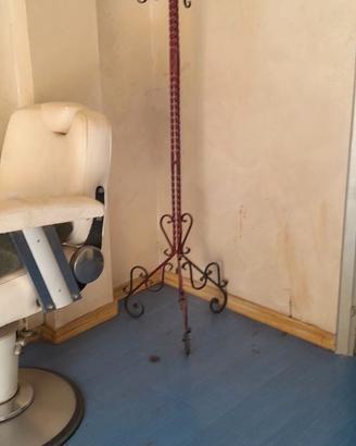 ATTACCAPANNI DA BARBIERE
