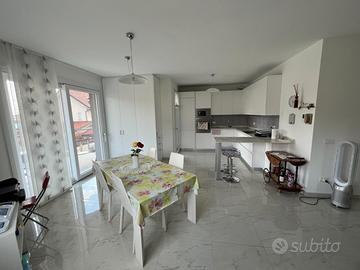 Nuovo appartamento arredato. BEN SERVITO