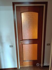 port in legno massello e vetro