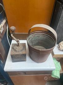 Sveglia depoca maciniio caffè vintage
