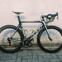 bici felt in carbonio