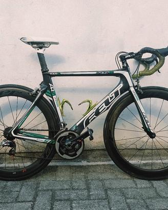 bici felt in carbonio