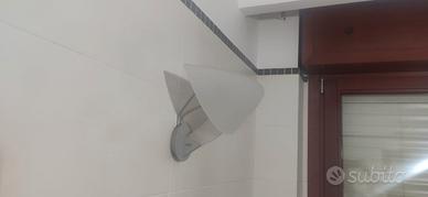 Rubinetteria design, vasca Jacuzzi, lampade design