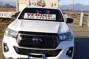 TOYOTA HILUX AUTOCARRO