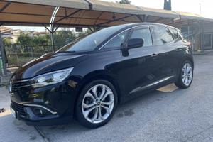 Scenic 1.5 dci 110 cv mild Hybrid Assist.