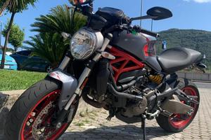 Ducati monster 821