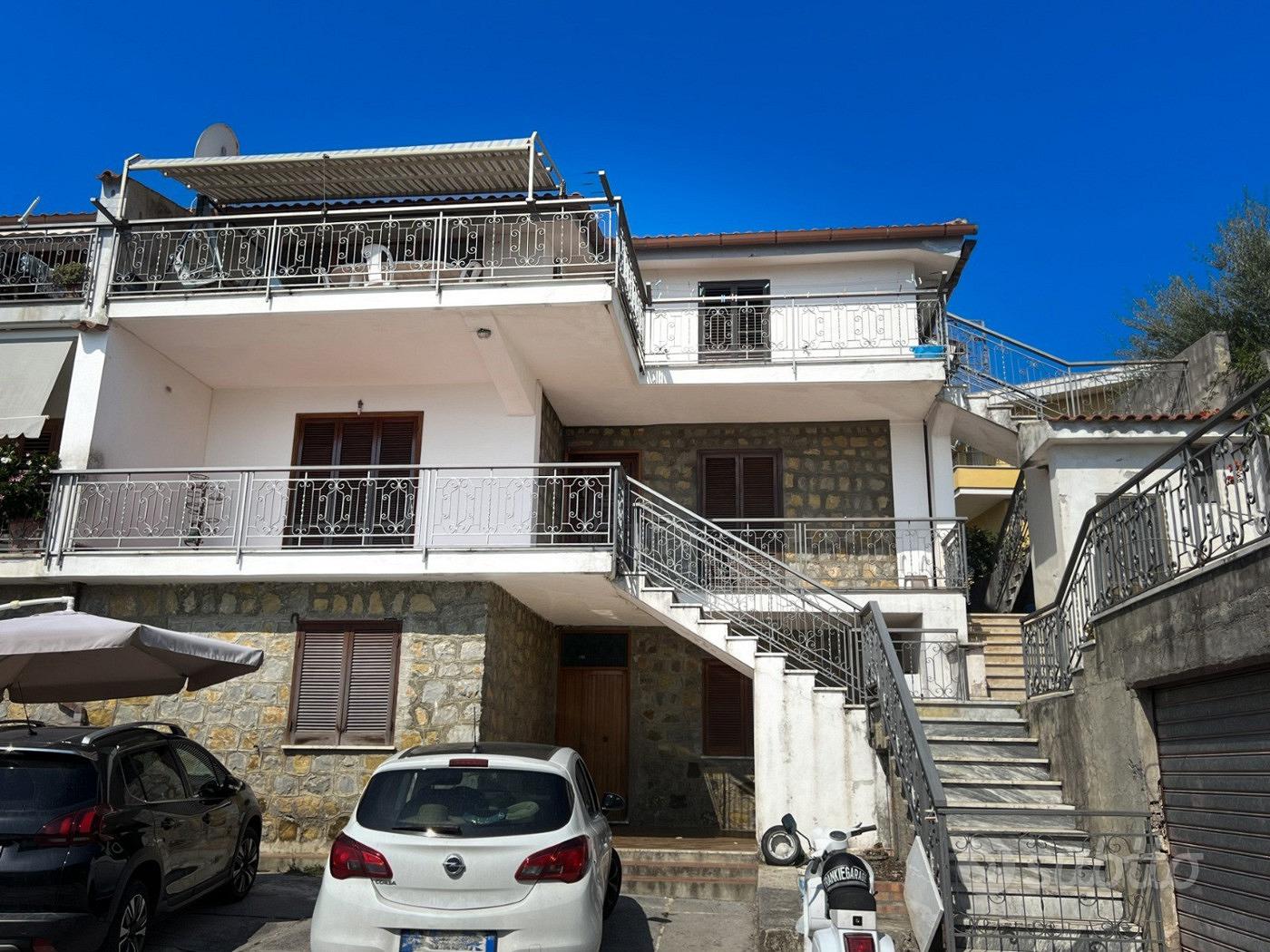 2-soban stan, 100 m²