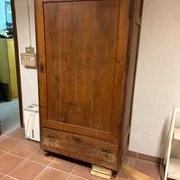 Armadio antico in legno massello – fine ’800