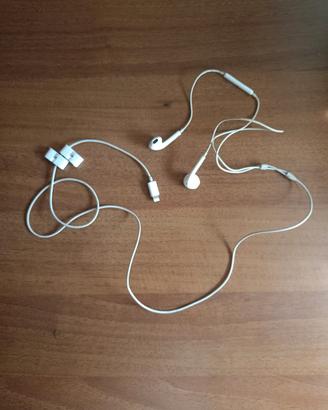 pple EarPods con connettore Lightning originali