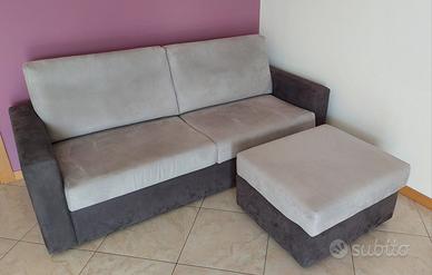 Divano 3 posti con pouf