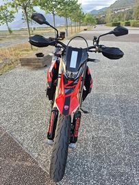 Hypermotard Ducati 698 sps