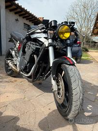 Moto Suzuki GSXR 1100 anno 1992
