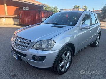 MERCEDES-BENZ ML 320 CDI Sport senza nessun lavo