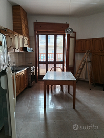 Casa a Salice Salentino (Le) in zona centrale,