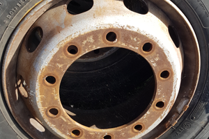 Cerchi 10 fori per Autocarri R 22.5