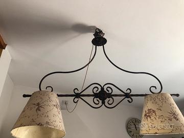 Lampadario in ferro battuto