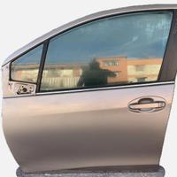 Porta anteriore sinistra Toyota Yaris (2012 al 201