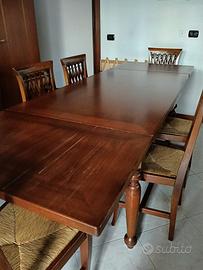 Tavolo in legno massello