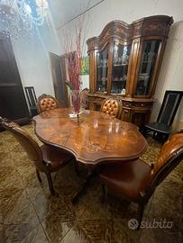 Sala da pranzo completa
