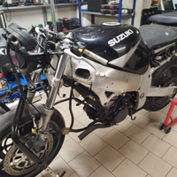 Suzuki gsx-r 600 "99"