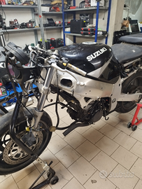 Suzuki gsx-r 600 "99"