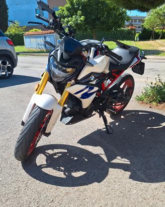 bmw g310r