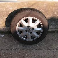 Varie gomme e cerchi usati