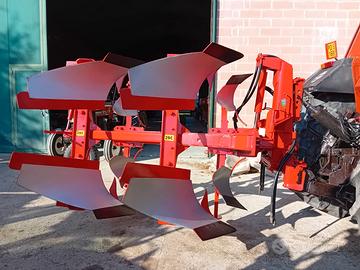 Aratro bivomere voltaorecchio