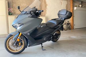 T Max 560 Tech MAX