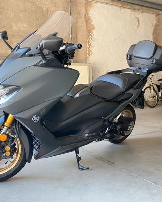 T Max 560 Tech MAX
