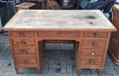 SCRIVANIA IN LEGNO MASSICCIO