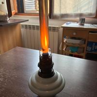 Antica lampada ad olio