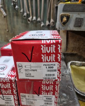 rivetti a strappo 