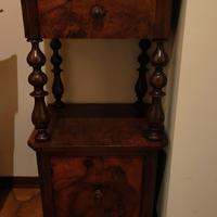 comodino antico