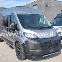 Carado CV600 van con letto matrimoniale posteriore