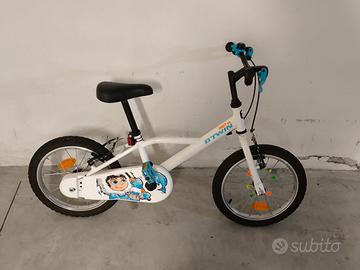 BICICLETTA 16 POLLICI "100 INUIT"

della B'TWIN