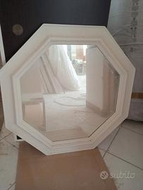 specchio ottagonale bianco