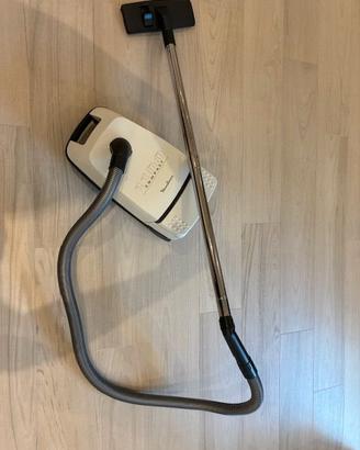 Aspirapolvere Moulinex 1100 Compact Nuova