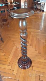 Colonna portavaso in legno a torciglione