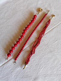 set di bracciali in corallo rosso