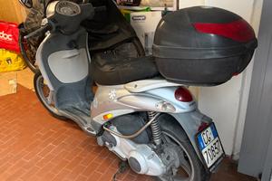 Liberty 125 anno 2004