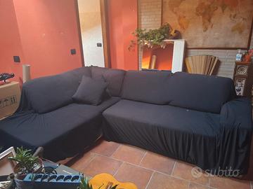 Divano letto contenitore. 